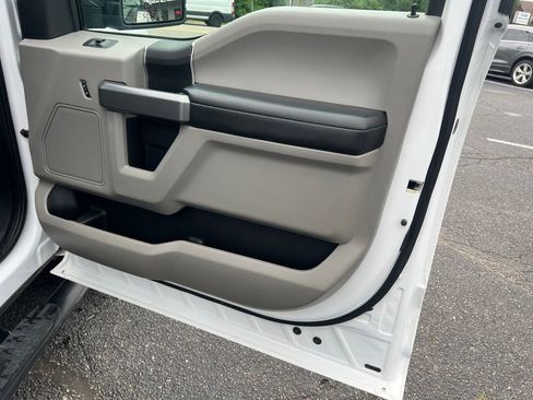 Used 2017 Ford F150 XLT AWD/4WD image 20