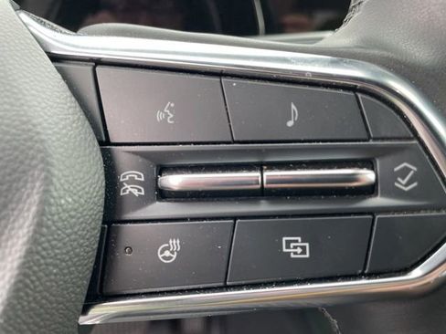 Used 2025 Chevrolet Equinox LT w/ Safety and Technology Package FWD image 12