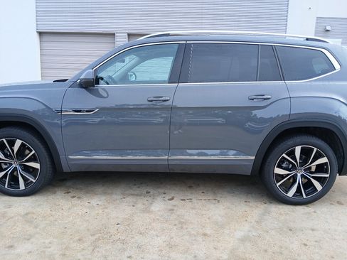 New 2026 Volkswagen Atlas SEL Premium R-Line AWD/4WD image 4