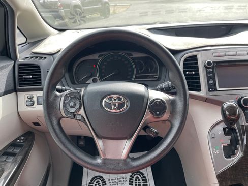 Used 2014 Toyota Venza LE w/ LE Convenience Package FWD image 15