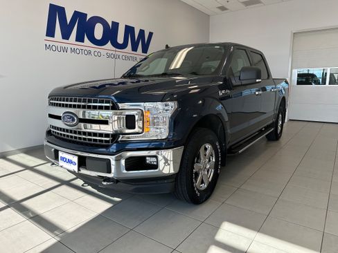 Used 2020 Ford F150 XLT w/ Equipment Group 302A Luxury AWD/4WD image 2