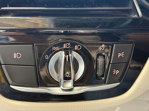 Used 2018 BMW 530e image 26