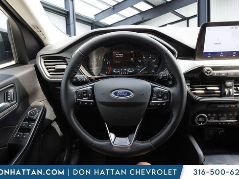 Used 2021 Ford Escape SE w/ SE Sport Appearance Package FWD image 5