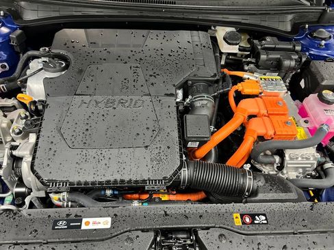 Used 2025 Hyundai Elantra Blue image 24