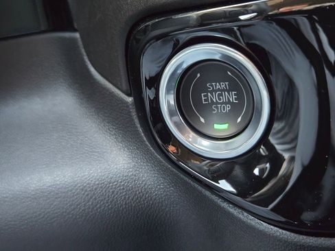 Used 2026 GMC Sierra 1500 SLT image 22