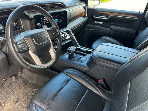 Used 2023 GMC Sierra 1500 Denali w/ Denali Reserve Package AWD/4WD image 9