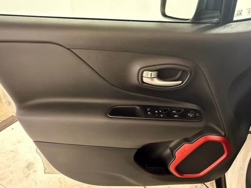 Certified 2023 Jeep Renegade Trailhawk image 11