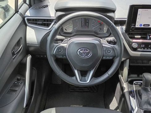 Used 2024 Toyota Corolla Cross AWD Hybrid image 30