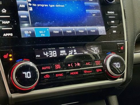 Used 2018 Subaru Outback 2.5i Limited AWD/4WD image 15