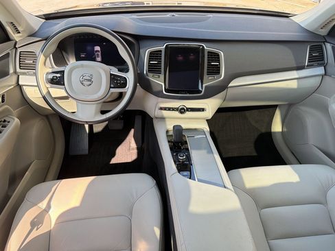 Used 2024 Volvo XC90 B5 Core w/ Protection Package Premier AWD/4WD image 17