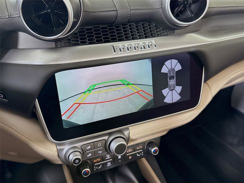 Used 2020 Ferrari Portofino image 20