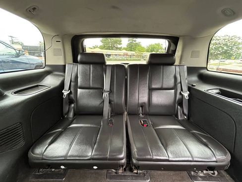 Used 2009 Chevrolet Tahoe LT w/ Luxury Package AWD/4WD image 11