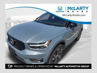 Used 2020 Volvo XC40 T5 R-Design w/ Protection Package video 1
