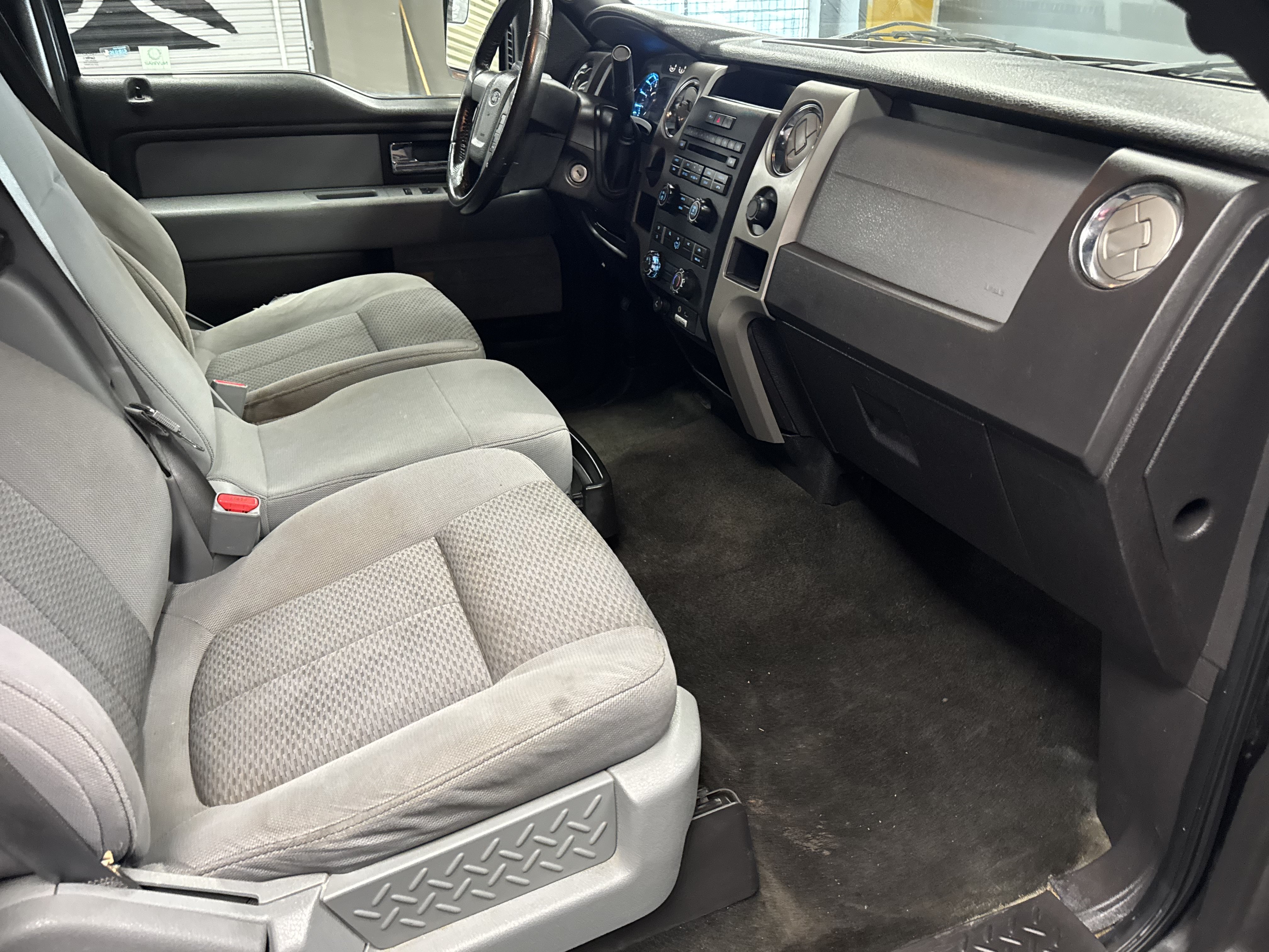 Used 2012 Ford F150 XLT w/ XLT Chrome Pkg RWD image 9
