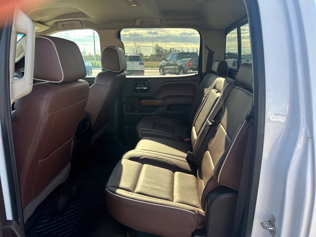 Used 2016 Chevrolet Silverado 1500 High Country w/ High Country Premium Package AWD/4WD image 10