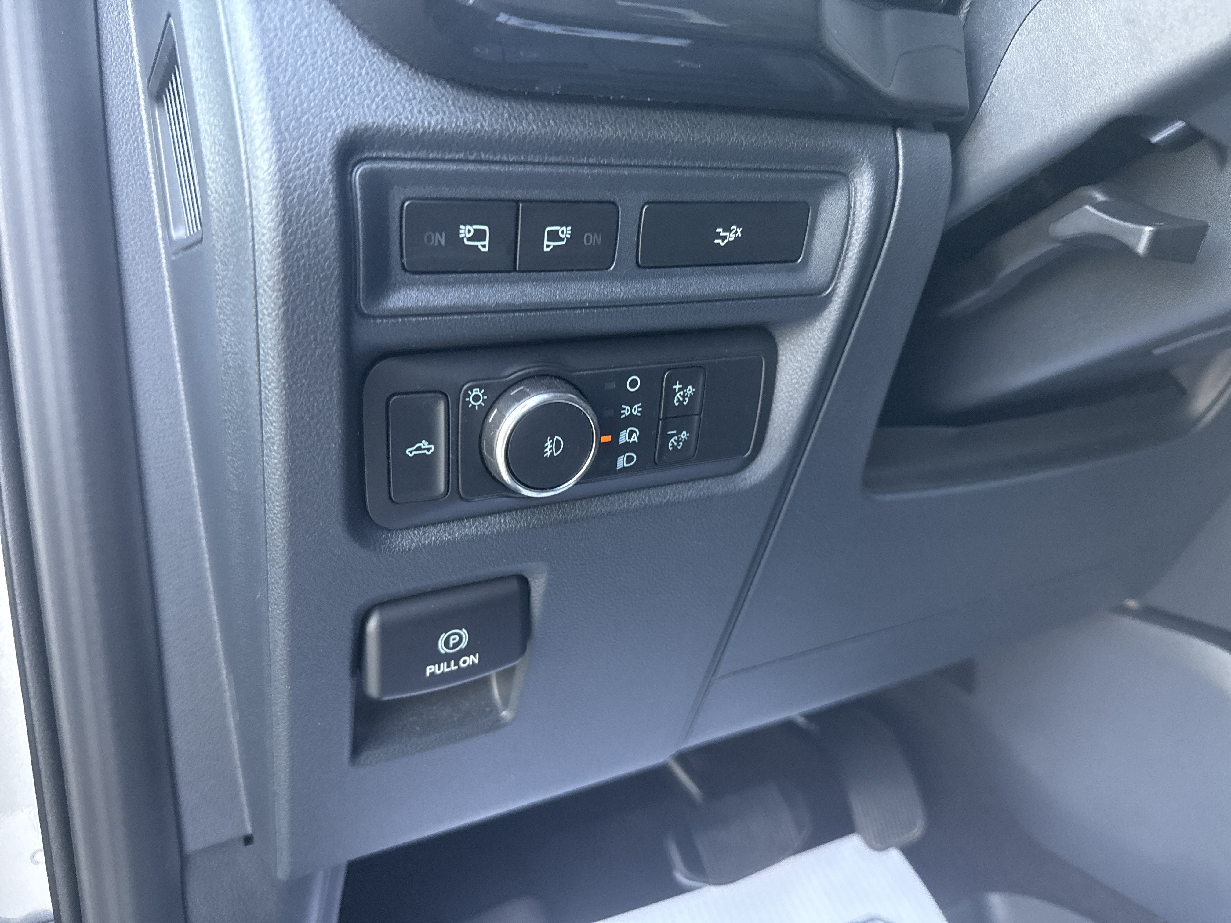 Used 2022 Ford F150 XLT w/ Equipment Group 302A High AWD/4WD image 9