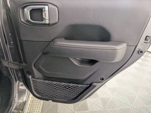 Used 2022 Jeep Wrangler Unlimited Sahara w/ Cold Weather Group image 30