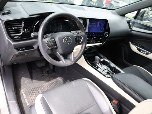 Used 2022 Lexus NX 250 FWD image 14