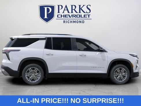 New 2027 Chevrolet Traverse LT FWD image 8