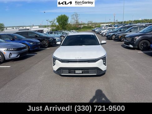 Certified 2025 Kia K4 EX FWD image 2
