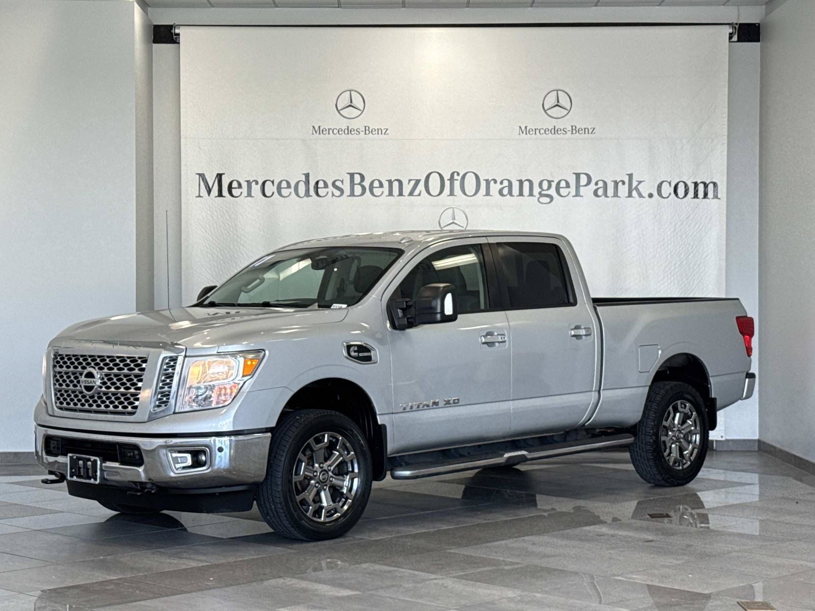Used 2017 Nissan Titan SV AWD/4WD image 1