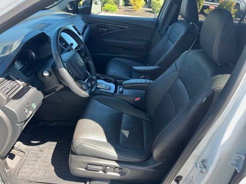 Used 2021 Honda Pilot Black Edition image 13