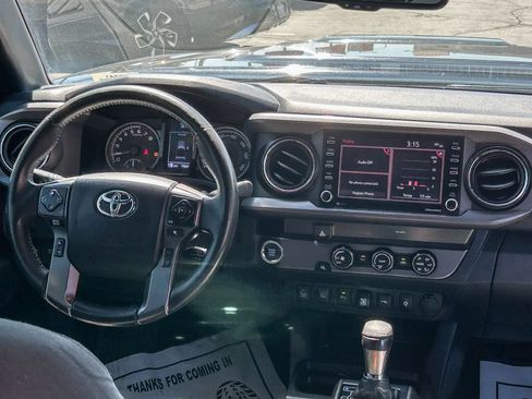 Used 2020 Toyota Tacoma TRD Sport w/ Technology Package RWD image 13