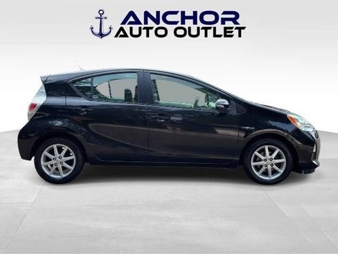 Used 2014 Toyota Prius C Three FWD image 9