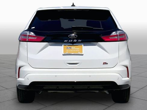 Certified 2024 Ford Edge ST-Line AWD/4WD image 5