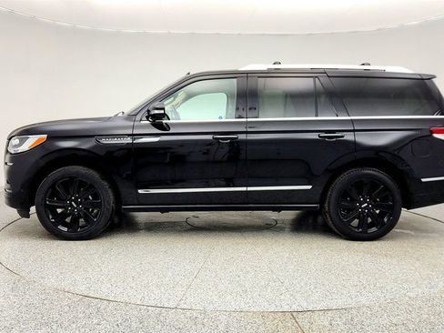 Used 2022 Lincoln Navigator Reserve image 8