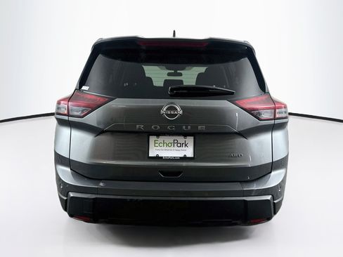 Used 2025 Nissan Rogue SV AWD/4WD image 7