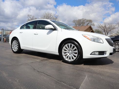 Used 2012 Buick Regal Leather FWD image 7