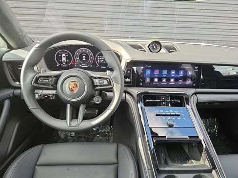 New 2026 Porsche Panamera GTS image 8