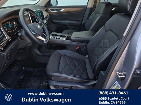 Used 2024 Volkswagen Atlas SE FWD image 16
