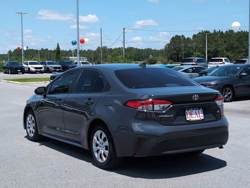 Used 2025 Toyota Corolla LE w/ Convenience Package FWD image 7