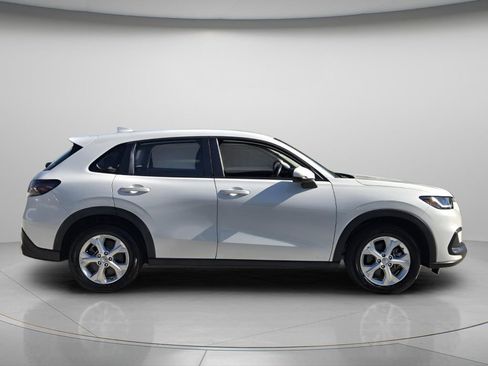 Used 2024 Honda HR-V LX image 3