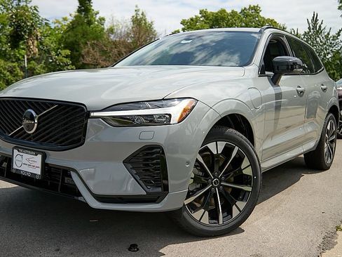 New 2026 Volvo XC60 T8 Plus w/ Climate Package PRO AWD/4WD image 2