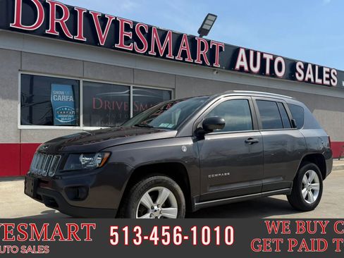 Used 2015 Jeep Compass Latitude w/ Trailer Tow Prep Group image 1