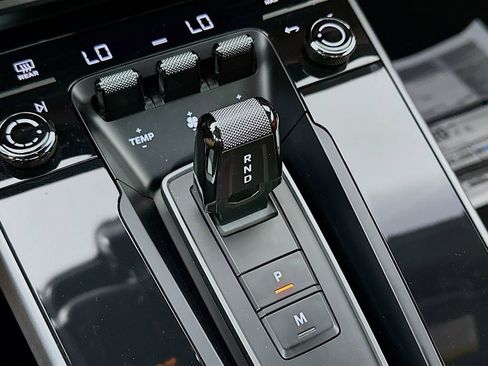 Used 2024 Porsche 911 Carrera 4S image 18