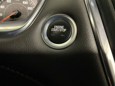 Used 2023 Chevrolet Traverse LT FWD image 25