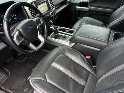 Used 2018 Ford F150 Platinum w/ Equipment Group 701A Luxury image 9