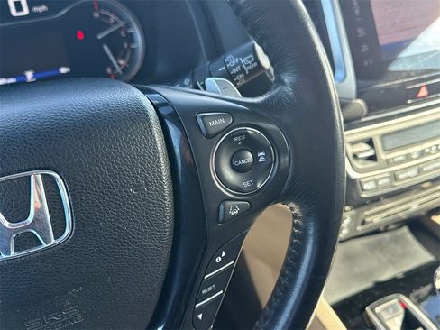 Used 2018 Honda Pilot Elite image 27