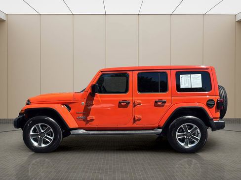 Used 2019 Jeep Wrangler Unlimited Sahara w/ LED Lighting Group AWD/4WD image 2