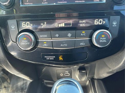 Used 2020 Nissan Rogue SV FWD image 20