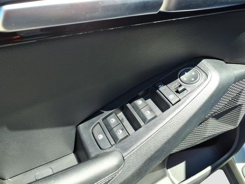 Used 2024 Kia Seltos X-Line AWD/4WD image 15
