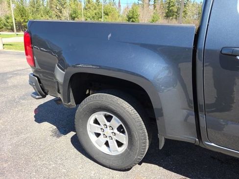 Used 2019 Chevrolet Colorado W/T w/ WT Convenience Package RWD image 30