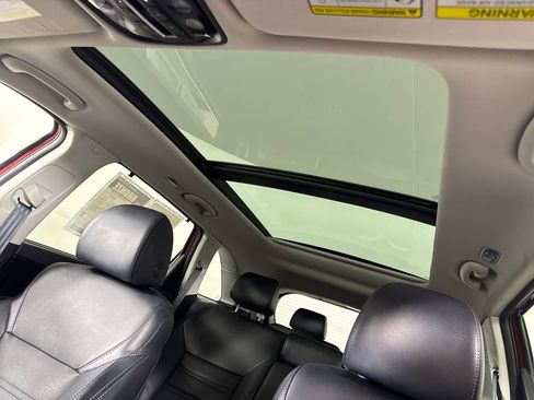 Used 2019 Kia Sorento SX w/ SX Touring Package image 19