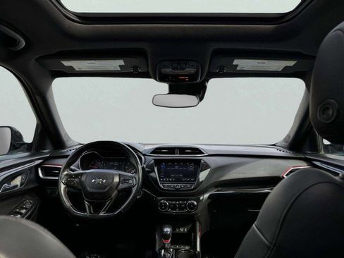 Used 2021 Chevrolet TrailBlazer RS w/ Sun and Liftgate Package image 37