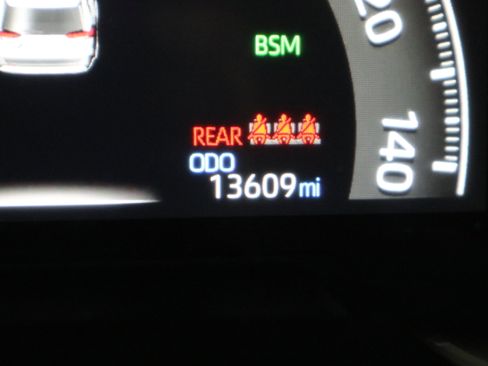 Used 2025 Toyota RAV4 XLE Premium image 20