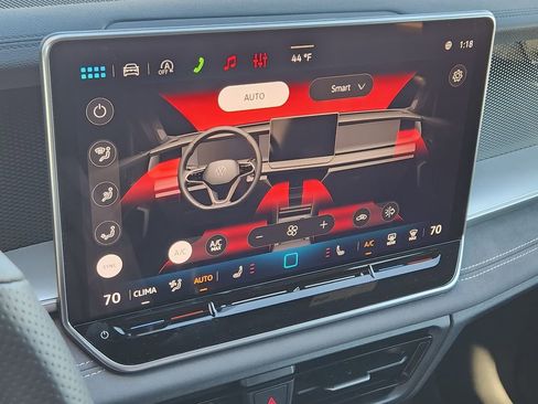 New 2026 Volkswagen Tiguan SE R-Line image 9